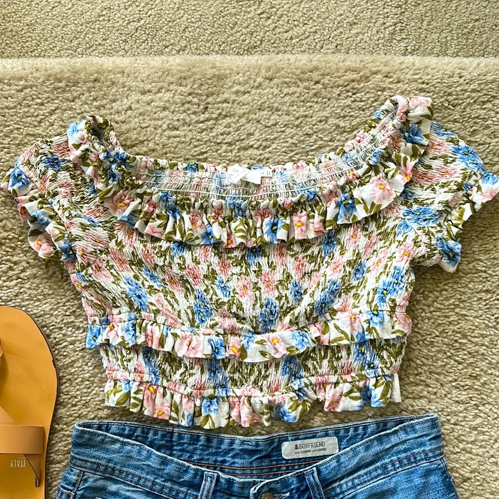ASTR The Label Tori Off the Shoulder Smocked Crop Top - Picture 3 of 6